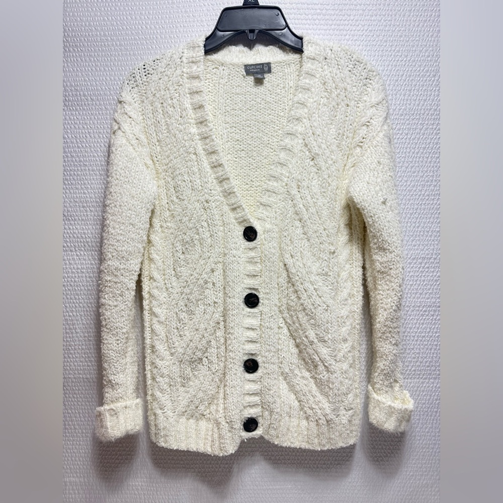 CUPCAKES Clothing Women’s Size Xs Bottom Cardigan Sweater Light Cream